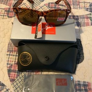 New - Ray Ban Sunglasses 🕶